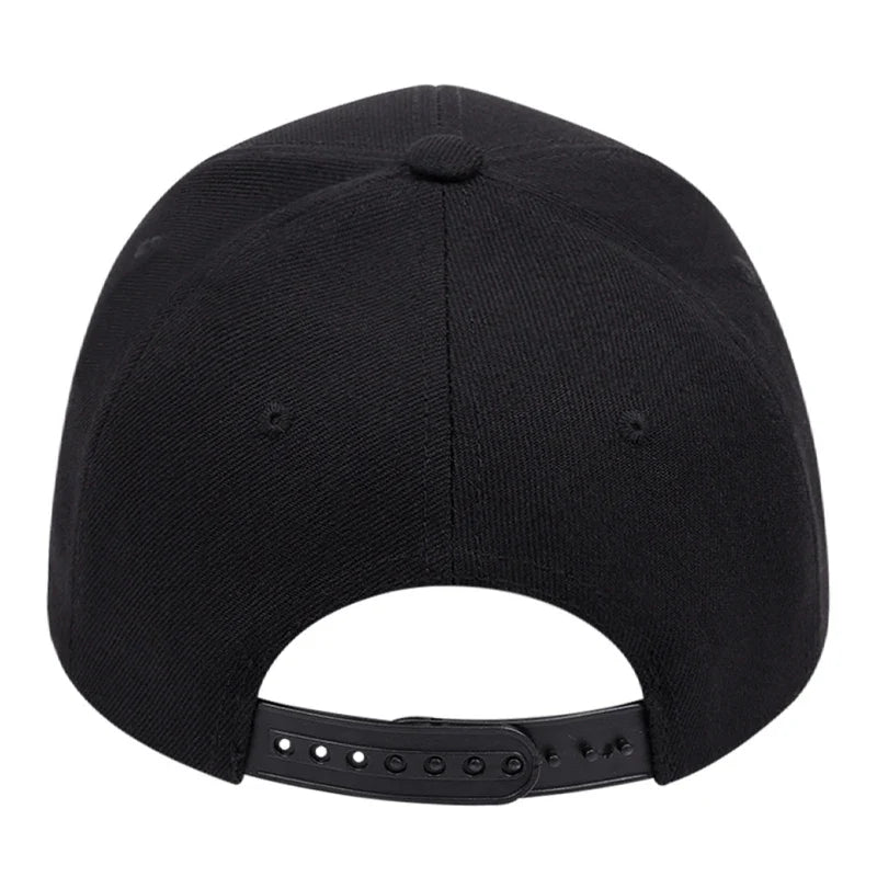 Rêus Adjustable Snapback Cap