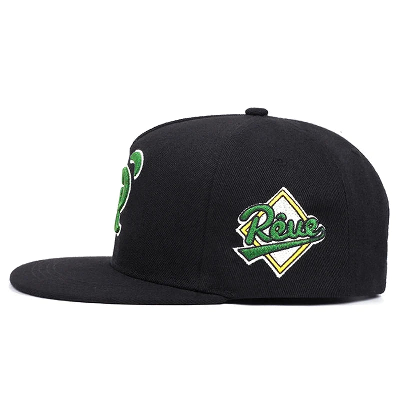 Rêus Adjustable Snapback Cap